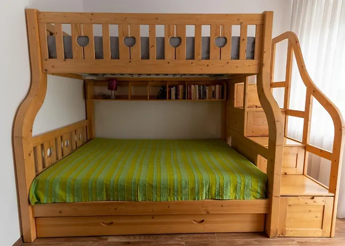 Chic Eva N Năvodari